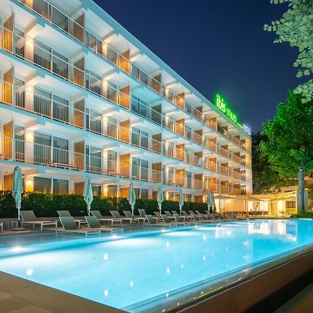 Ibis Styles Golden Sands Roomer Hotel מראה חיצוני תמונה